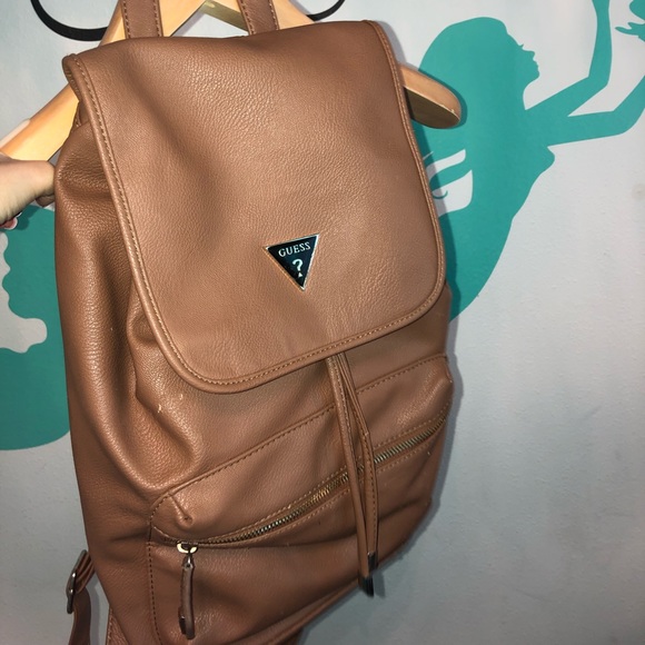 GUESS LEATHER BOOK-BAG‼️ - Picture 2 of 7